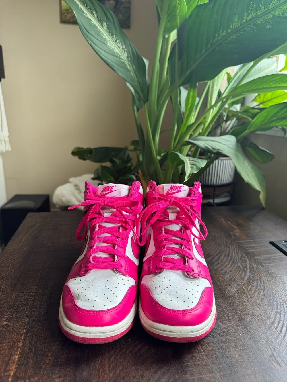 Nike bold pink